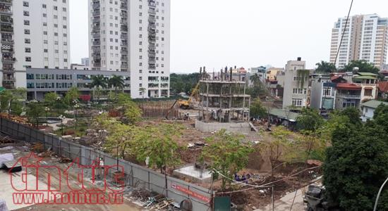 Xe chở vật liệu chạy rầm rầm, tuyến đường Võ Chí Công lại bụi bẩn ô nhiễm ảnh 4